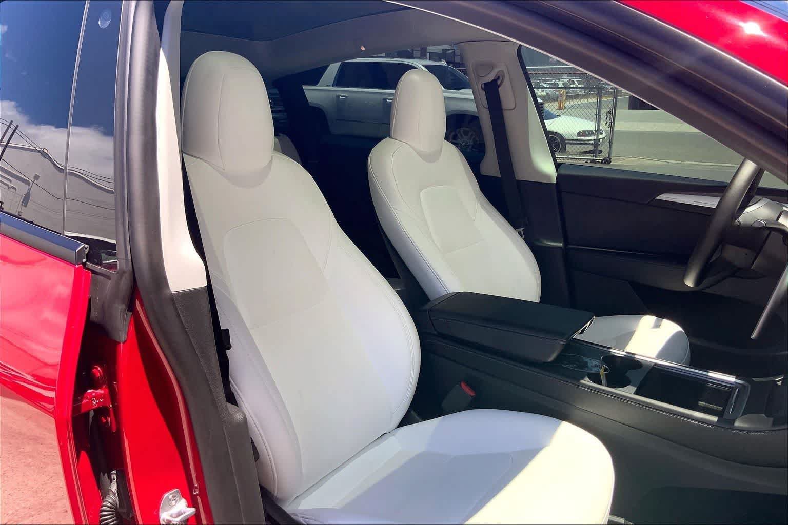 Used 2022 Tesla Model Y Performance AWD/4WD image 13