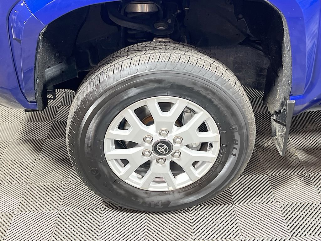 Certified 2024 Toyota Tacoma SR5 AWD/4WD image 27