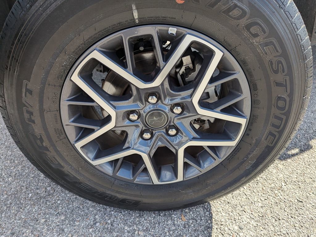 Used 2025 Jeep Wrangler Sahara image 30