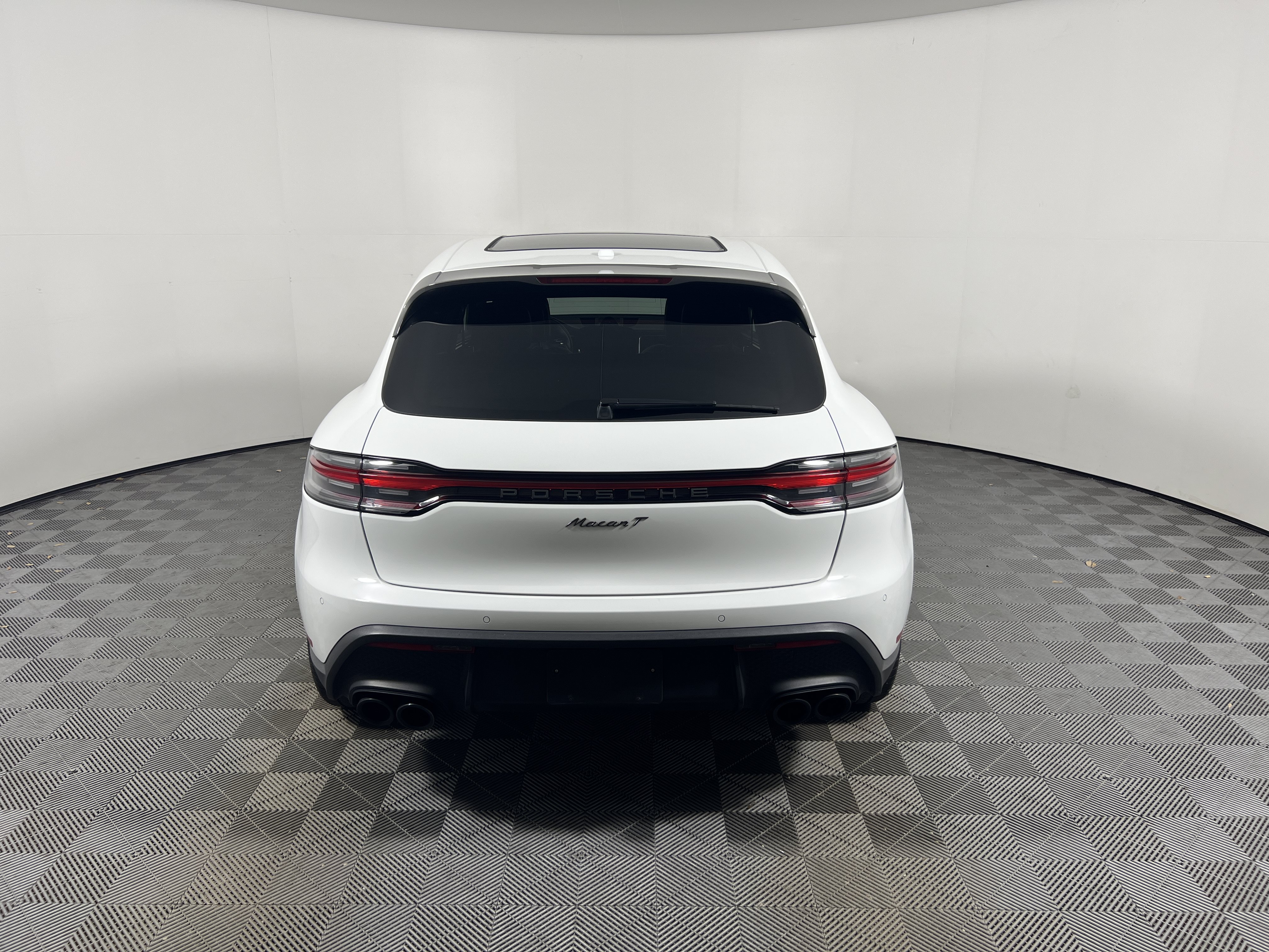 Certified 2024 Porsche Macan Turbo AWD/4WD image 6
