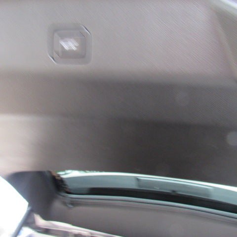 Used 2024 Chevrolet Suburban Premier image 9
