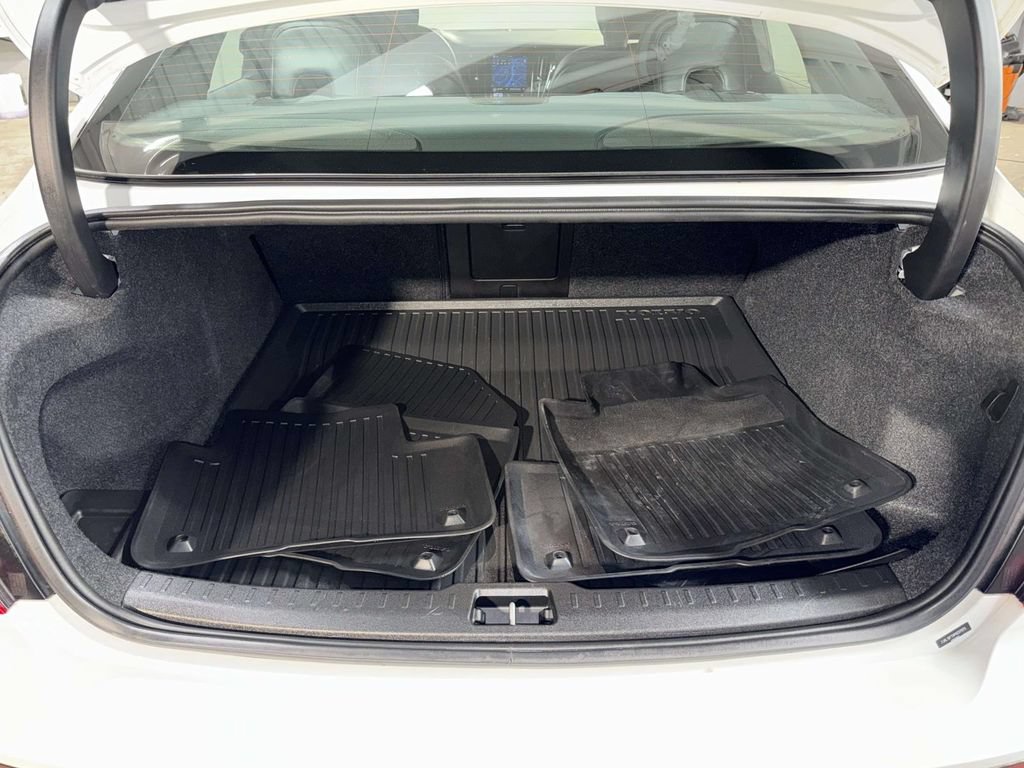 Used 2023 Volvo S60 B5 Plus w/ Climate Package FWD image 17