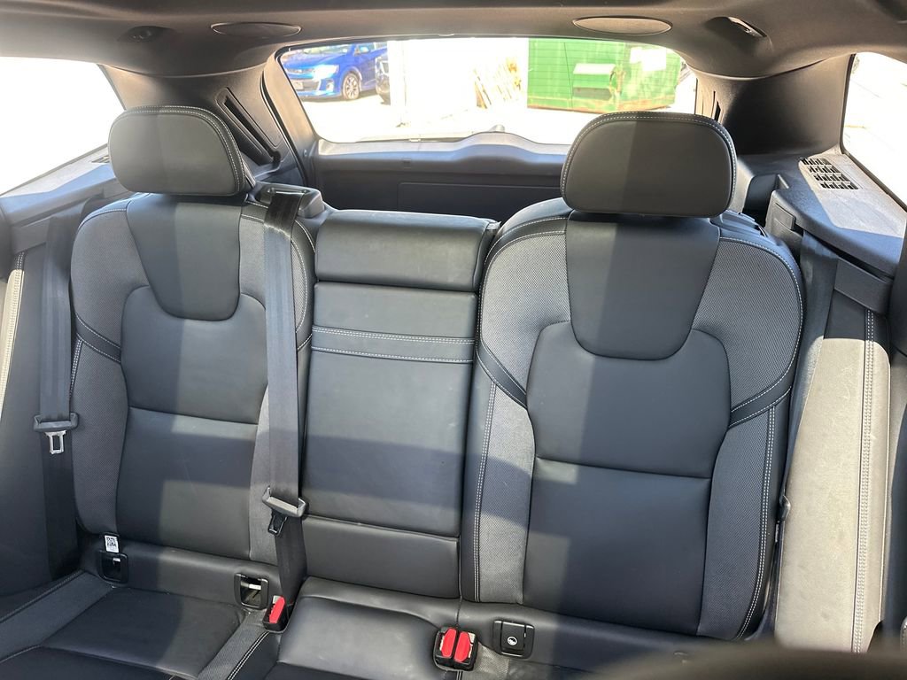 Used 2021 Volvo XC60 T5 R-Design image 18