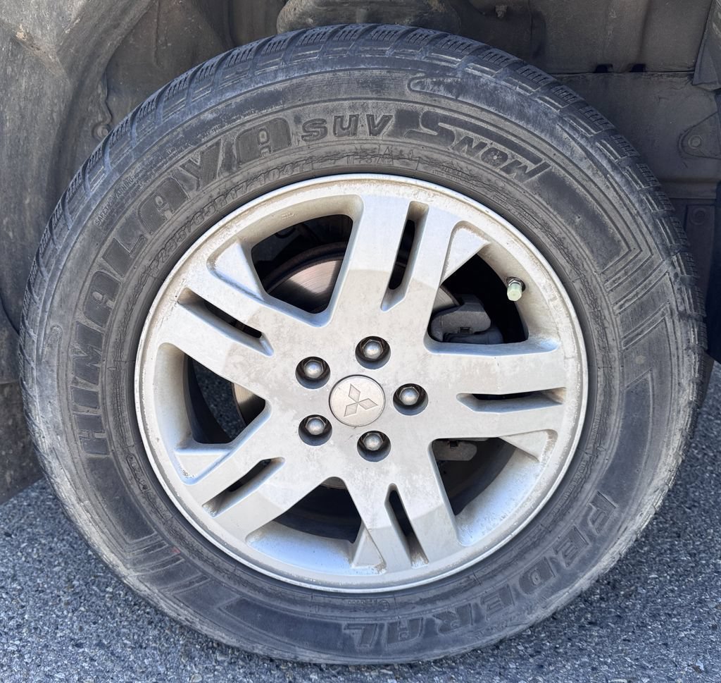 Used 2004 Mitsubishi Endeavor LS AWD/4WD image 57