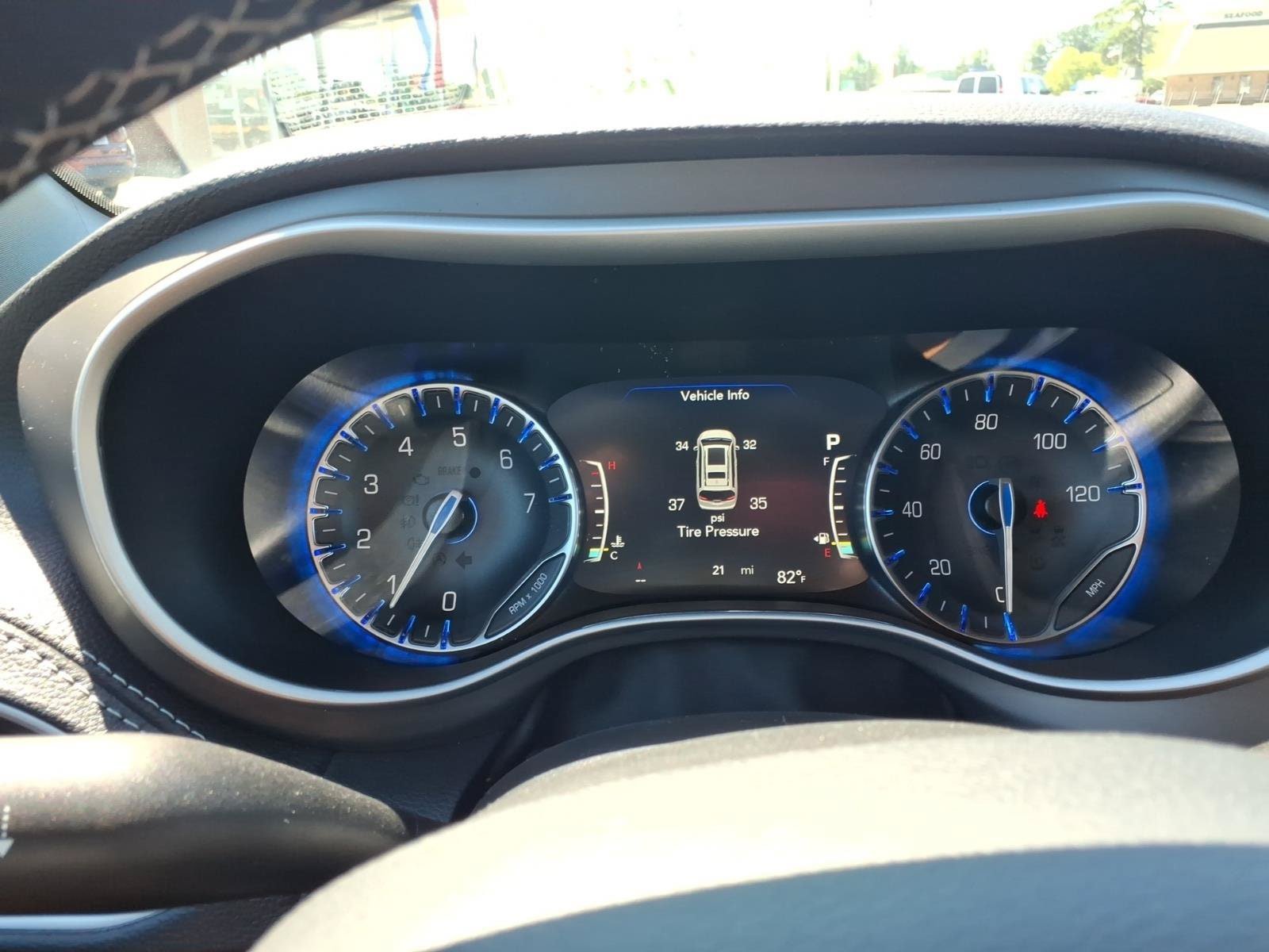 New 2027 Chrysler Pacifica Select FWD image 19
