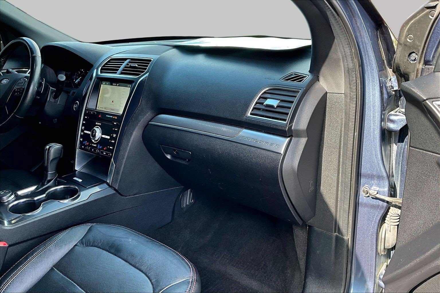 Used 2019 Ford Explorer Sport w/ Equipment Group 401A AWD/4WD image 15