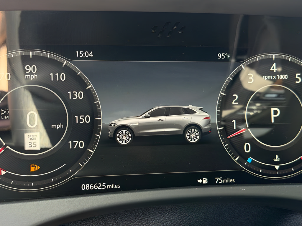 Used 2019 Jaguar F-PACE Portfolio AWD/4WD image 38