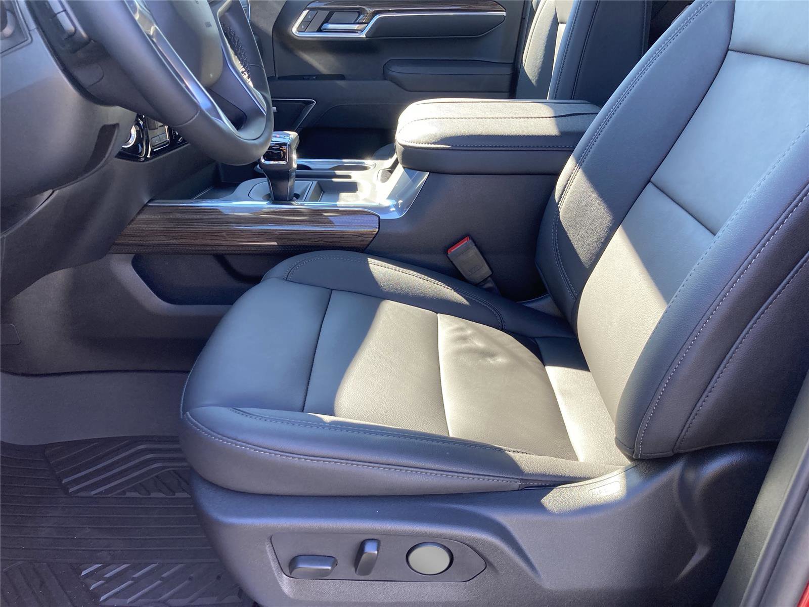 New 2026 Chevrolet Silverado 1500 RST w/ RST All Star Premium Package image 24