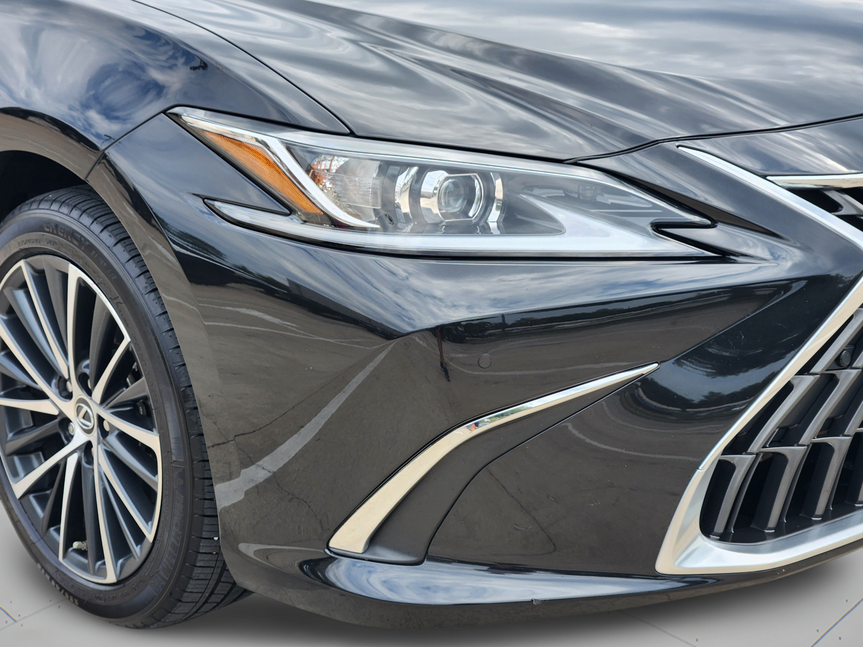Certified 2025 Lexus ES 350 w/ Premium Package FWD image 37
