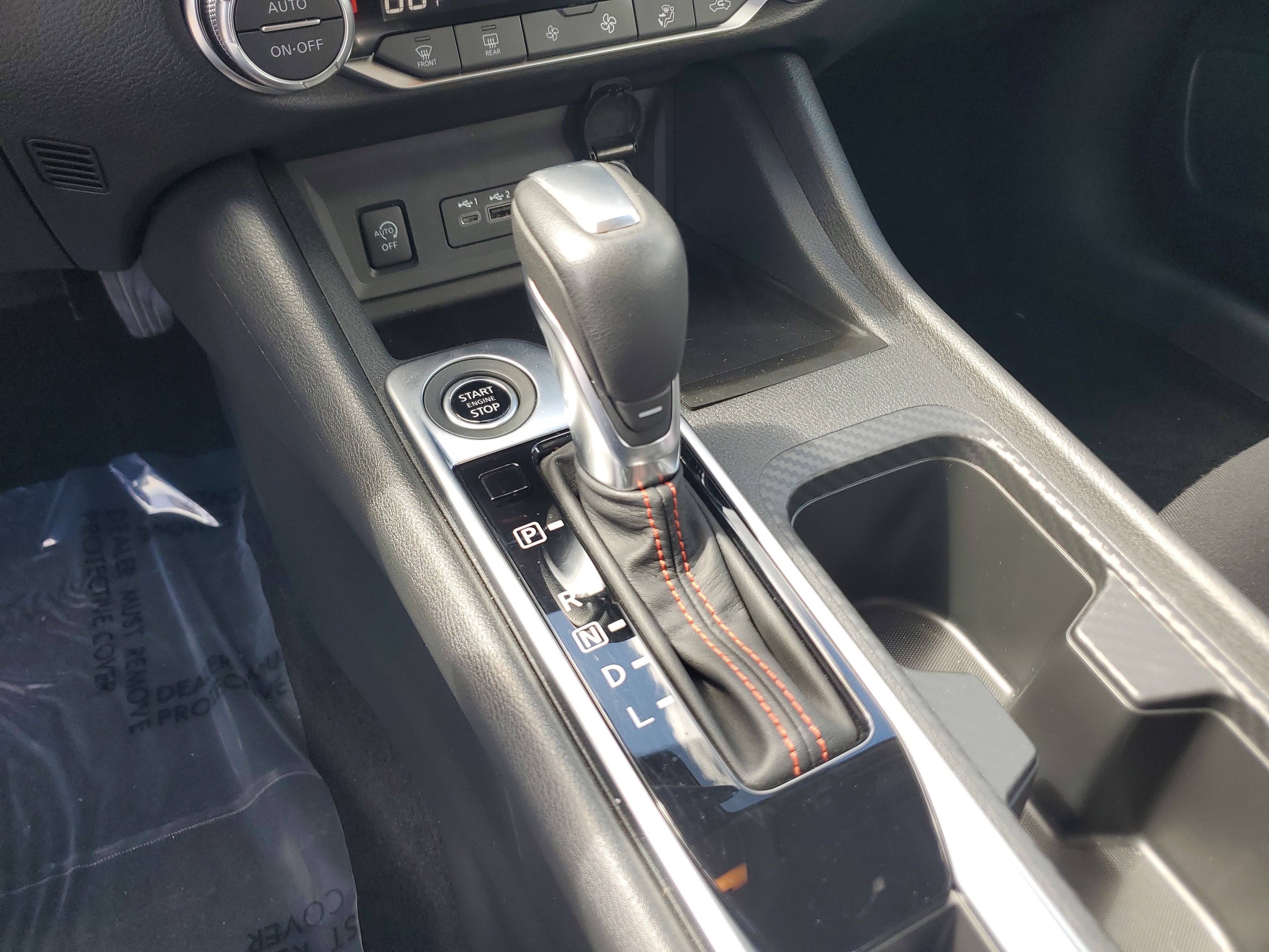 Certified 2025 Nissan Sentra SR w/ Midnight Edition image 29