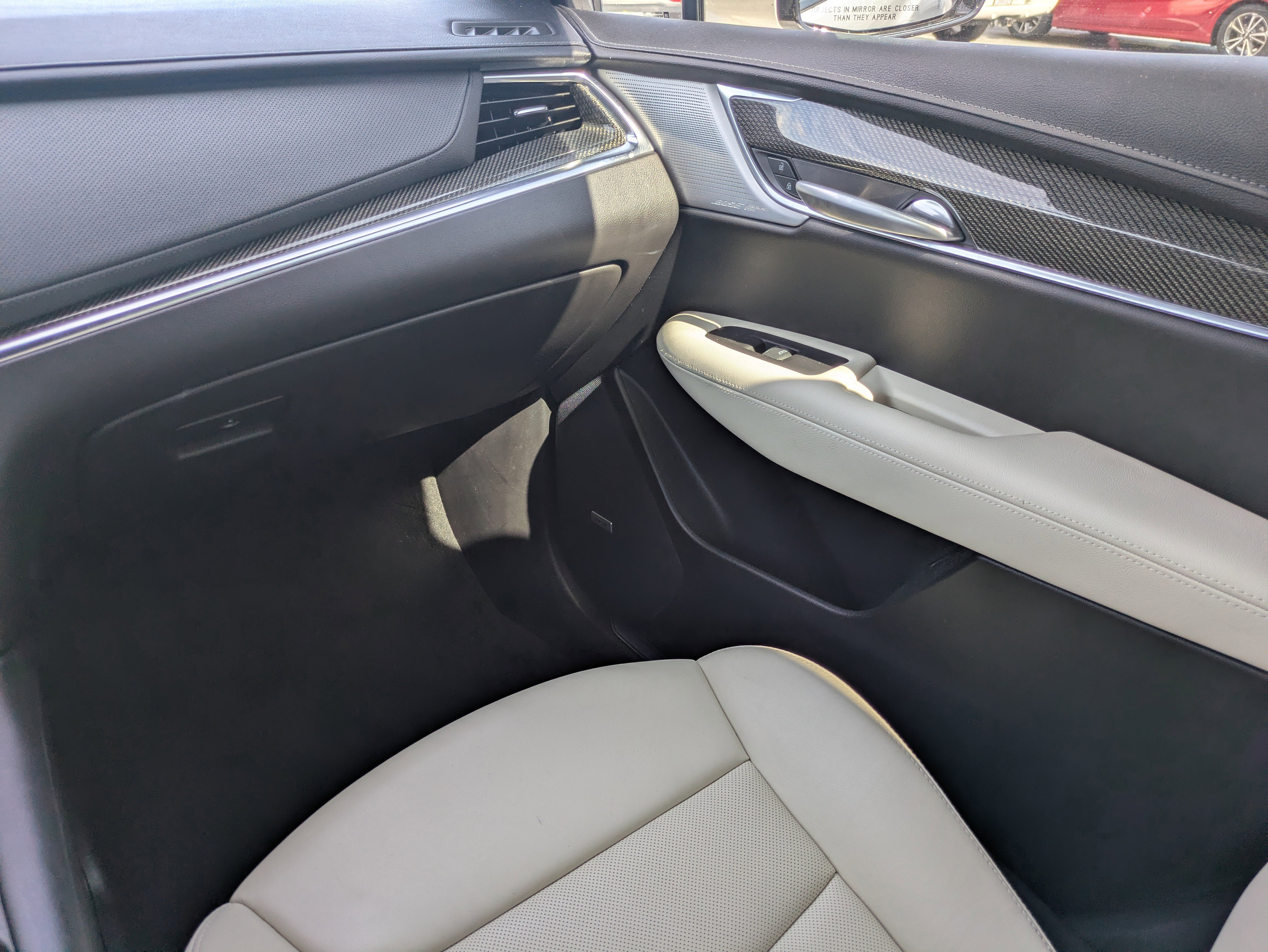 Used 2022 Cadillac XT5 Sportv w/ LPO, ONYX Package image 12