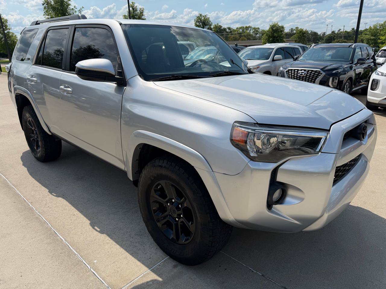 Used 2019 Toyota 4Runner SR5 RWD image 3