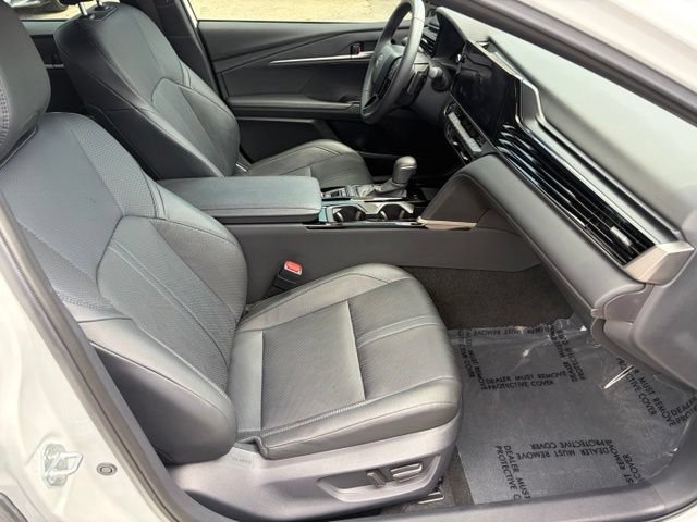 Used 2025 Toyota Camry XSE FWD image 35