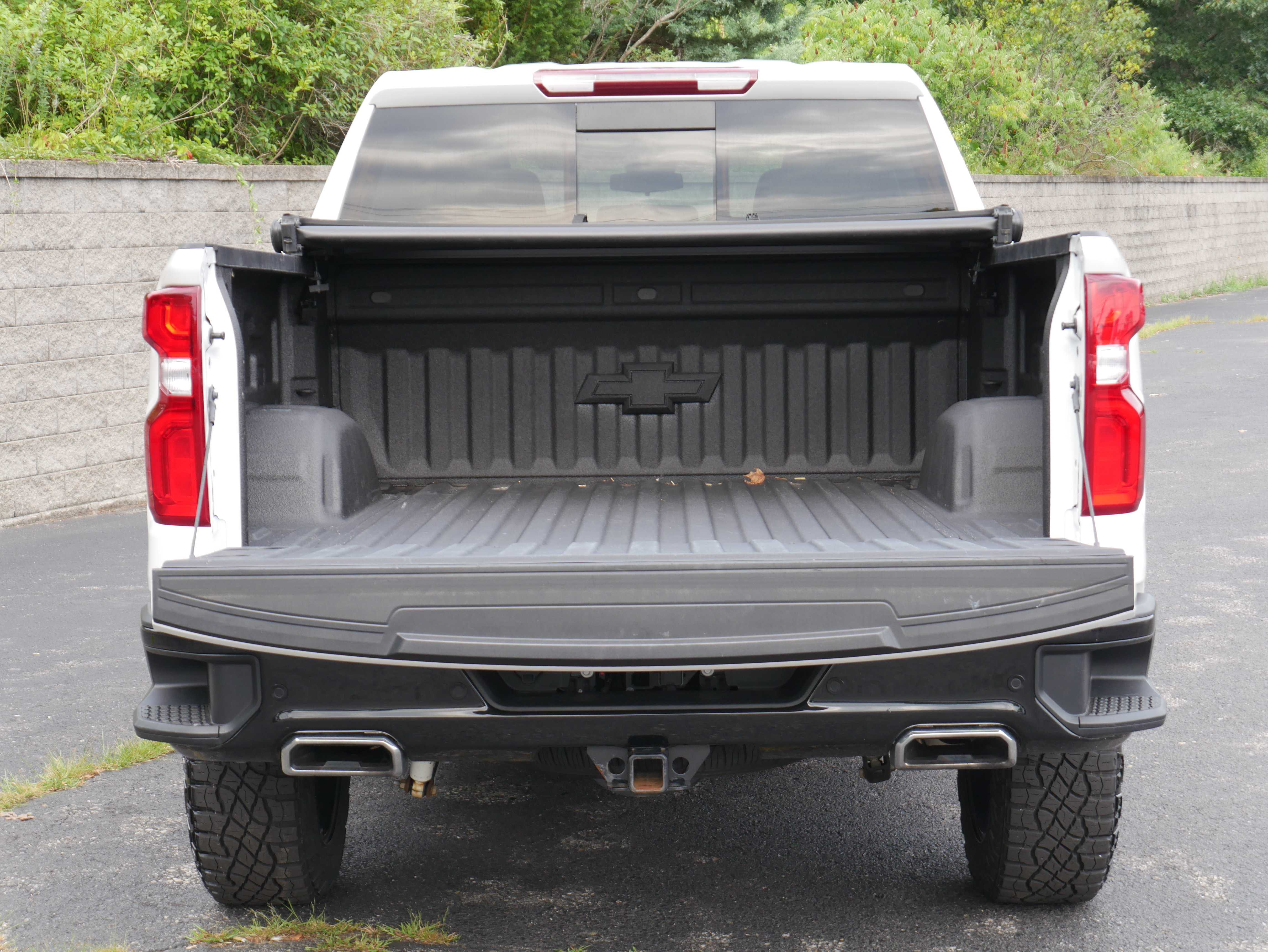 Certified 2022 Chevrolet Silverado 1500 LT Trail Boss w/ LT Trail Boss Premium Package AWD/4WD image 7