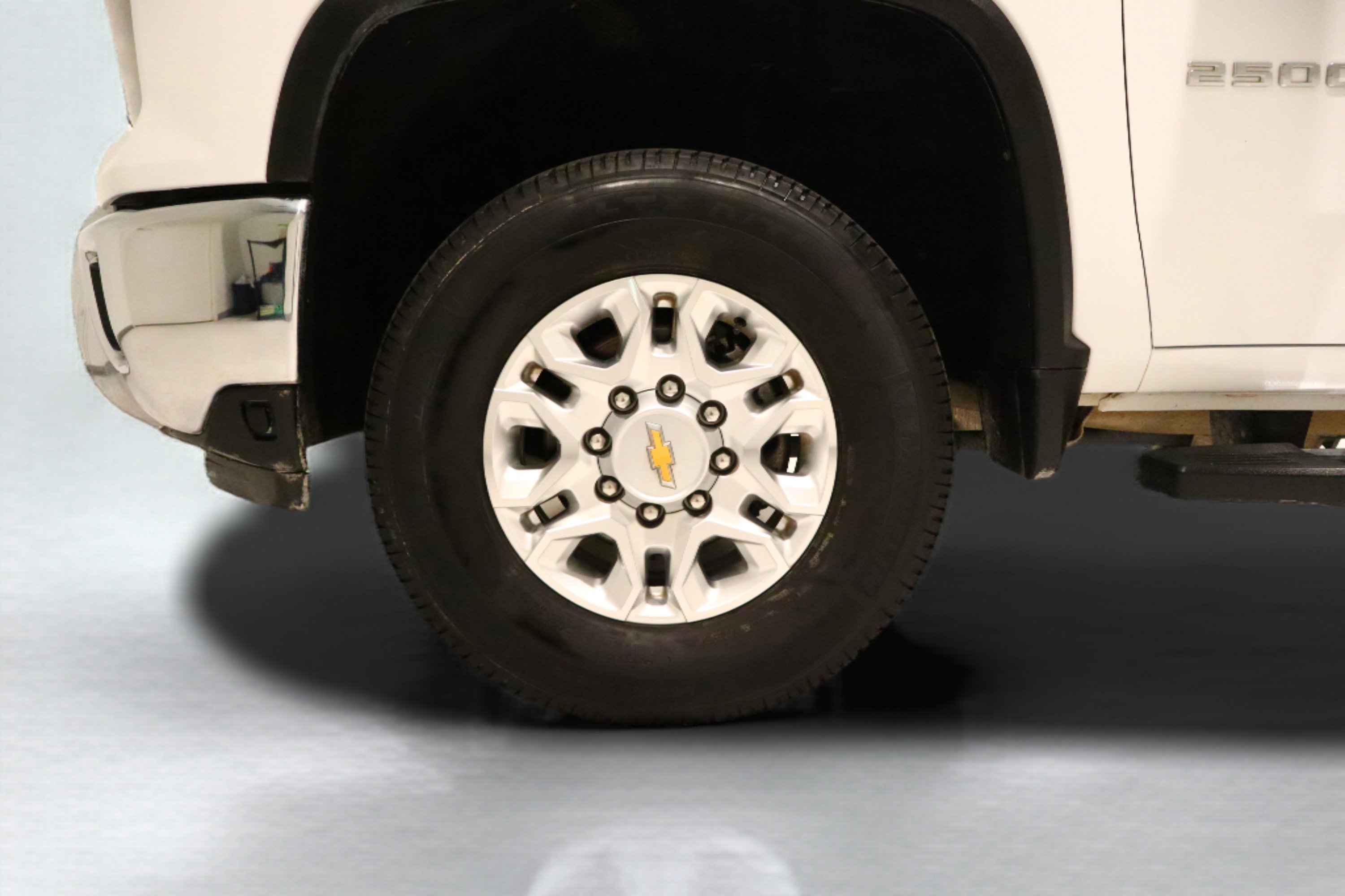 Used 2024 Chevrolet Silverado 2500 LT image 7