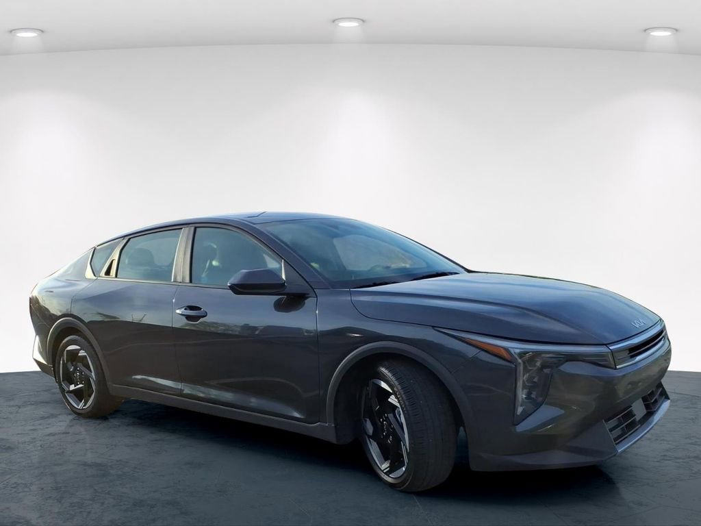 Used 2025 Kia K4 EX image 5
