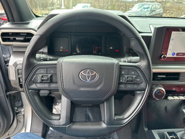 Used 2025 Toyota Tacoma SR5 AWD/4WD image 33