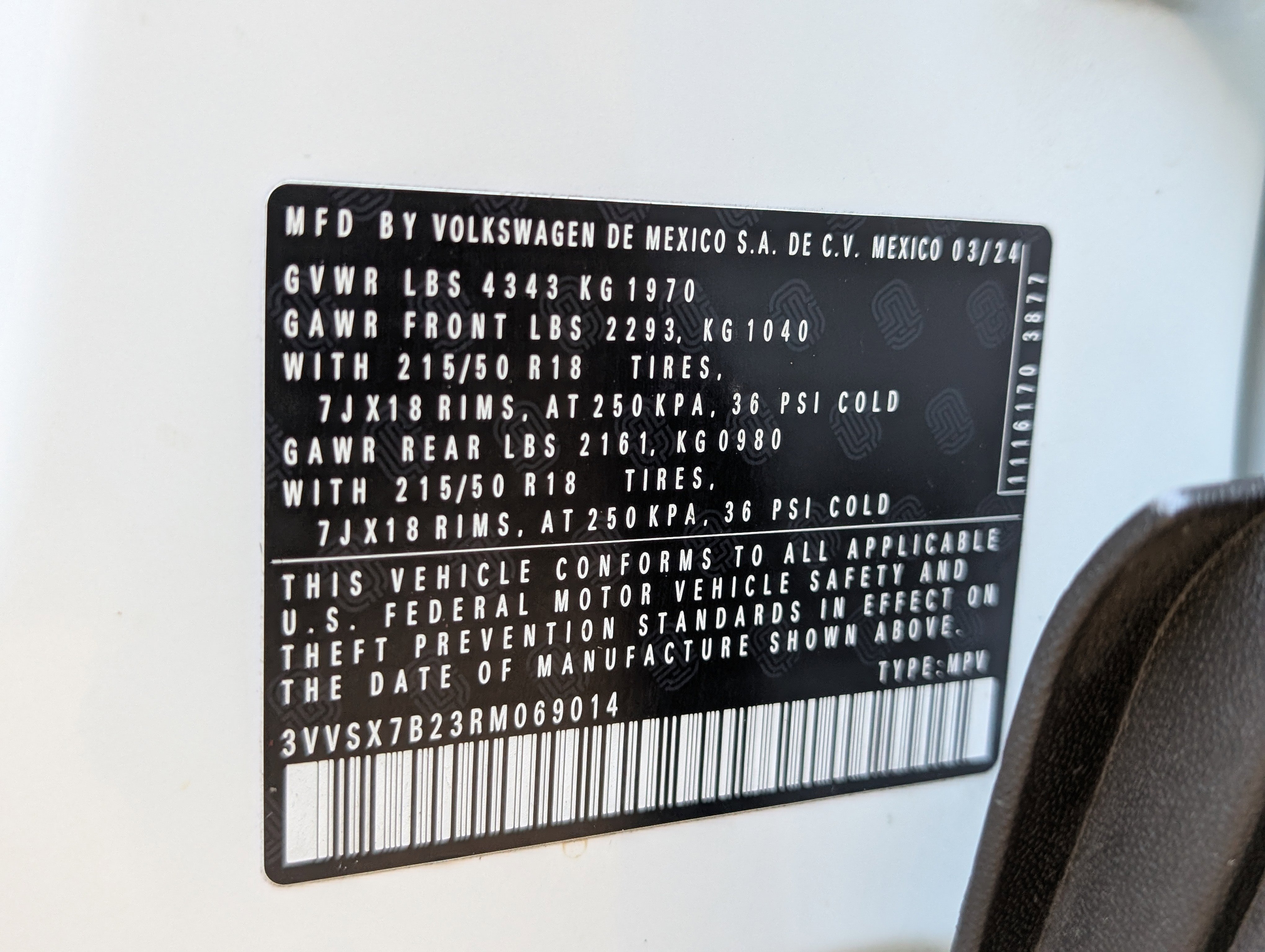 Used 2024 Volkswagen Taos SE w/ MDO Package FWD image 38