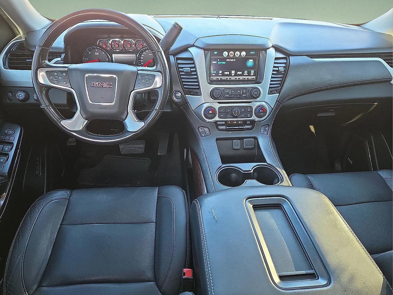 Used 2020 GMC Yukon XL SLT image 12