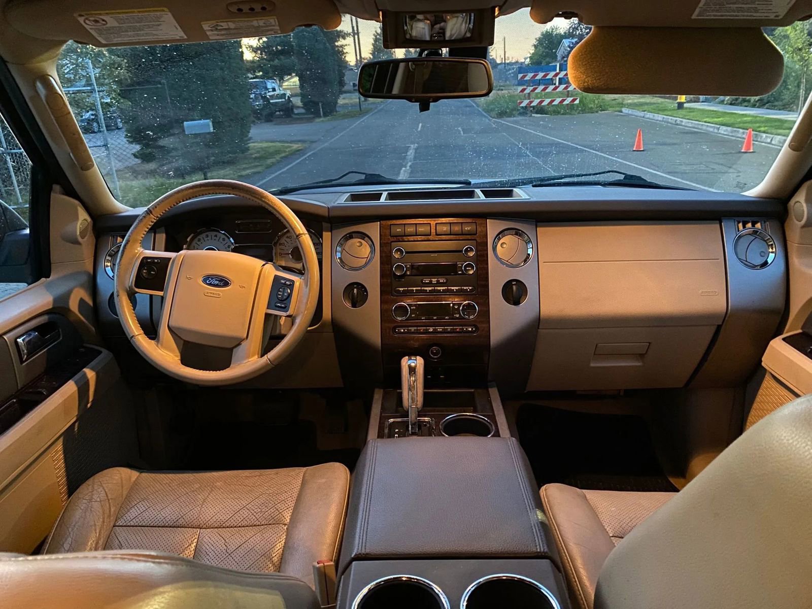 Used 2014 Ford Expedition EL XLT w/ Equipment Group 202A image 10