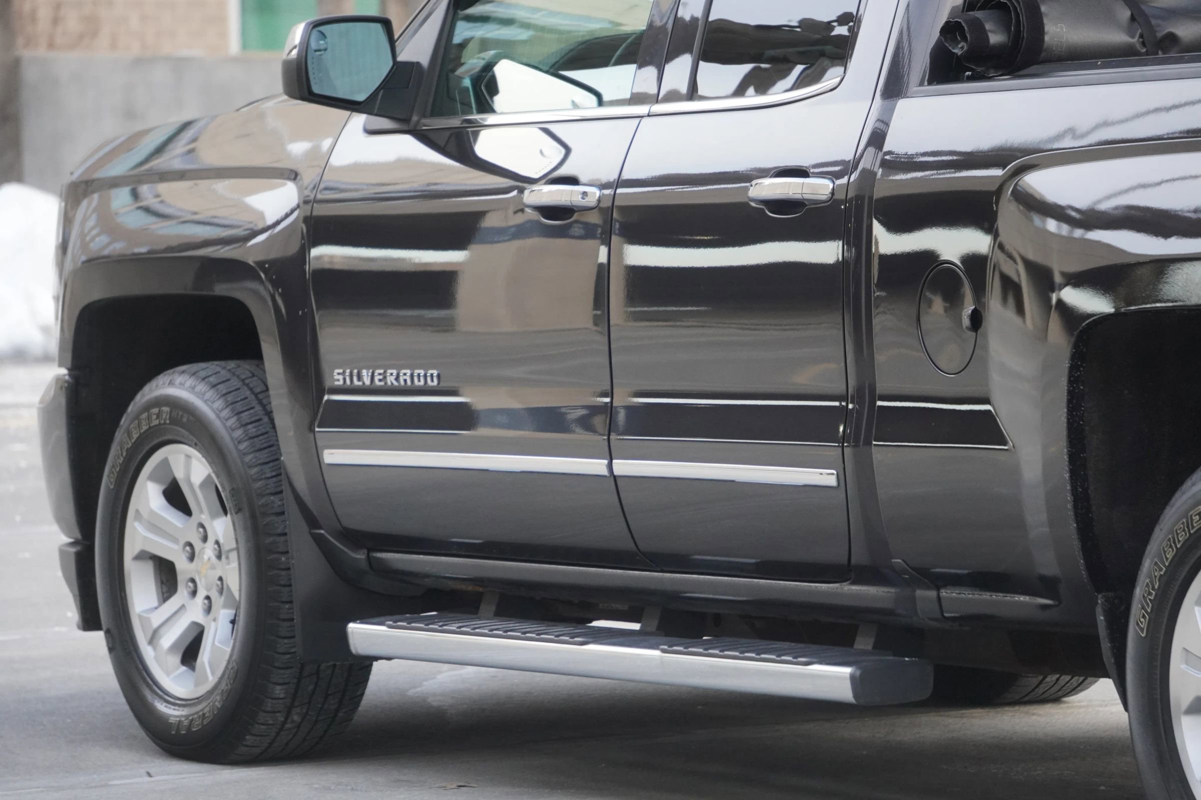 Used 2016 Chevrolet Silverado 1500 LTZ Z71 w/ LTZ Plus Package AWD/4WD image 25