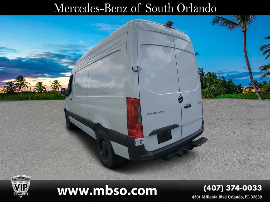 Used 2025 Mercedes-Benz Sprinter 2500 image 16