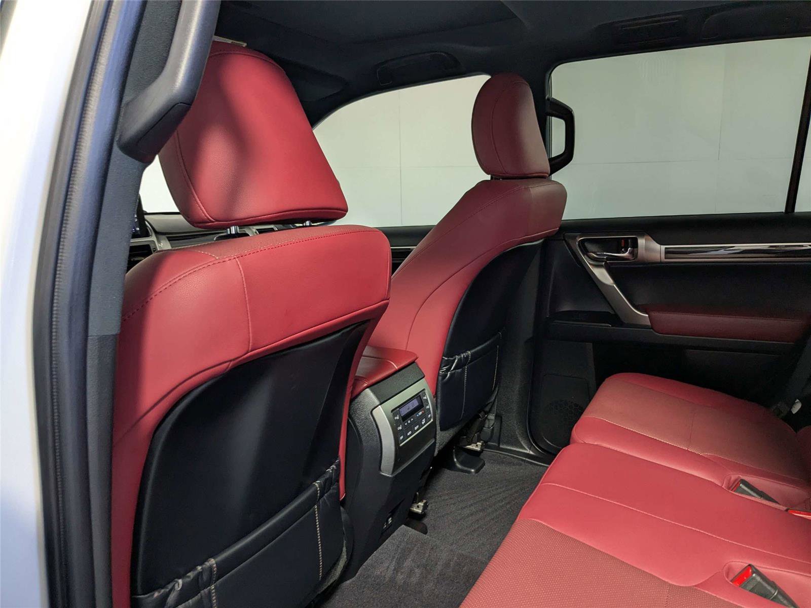 Used 2023 Lexus GX 460 Premium w/ Premium Package image 32