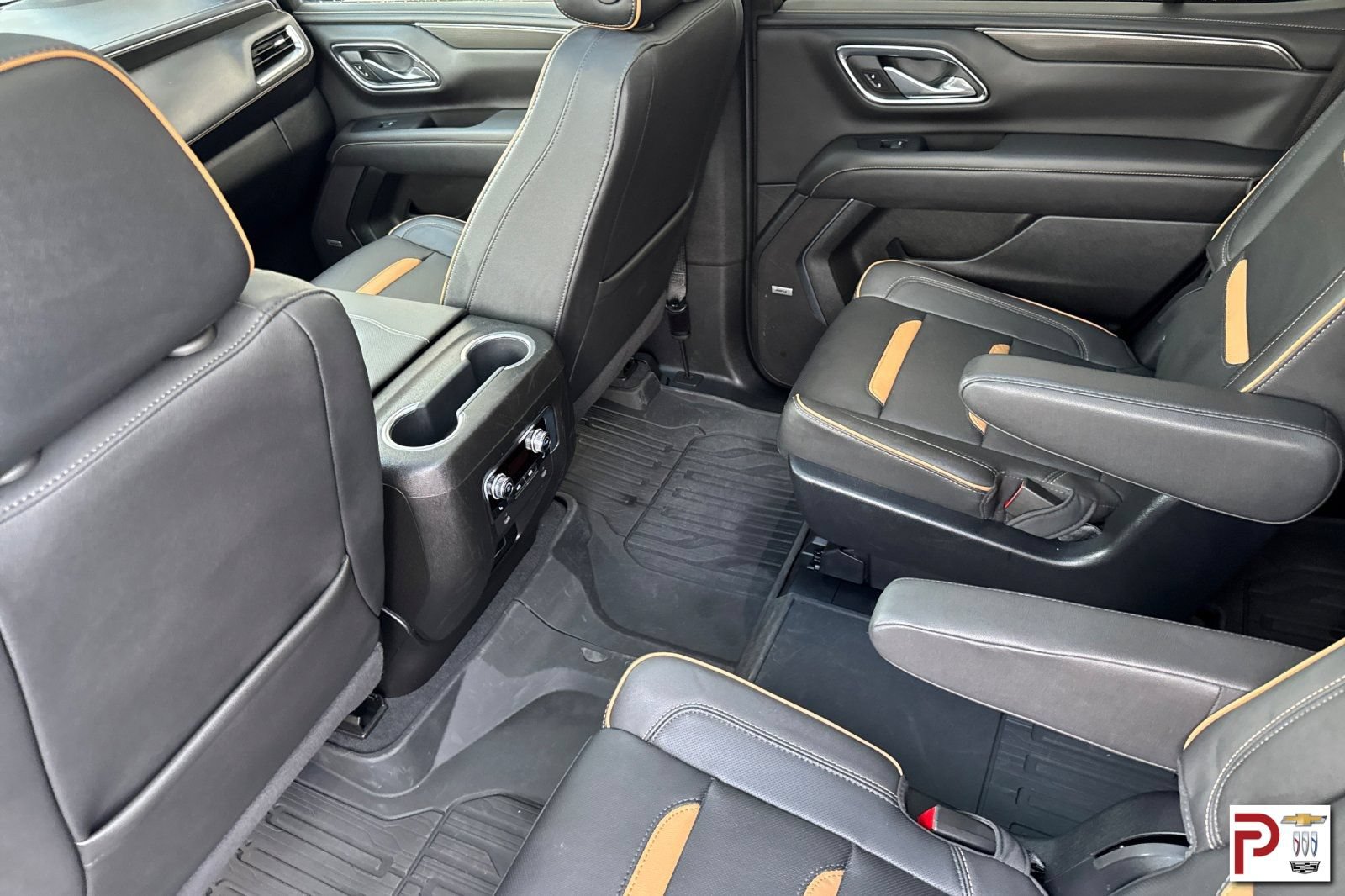 Used 2024 GMC Yukon AT4 w/ Technology Package AWD/4WD image 13