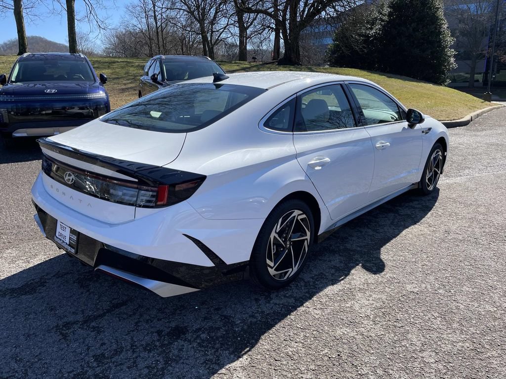 New 2026 Hyundai Sonata SEL FWD image 7
