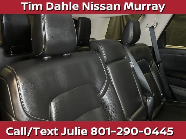 Used 2025 Nissan Pathfinder SL AWD/4WD image 19