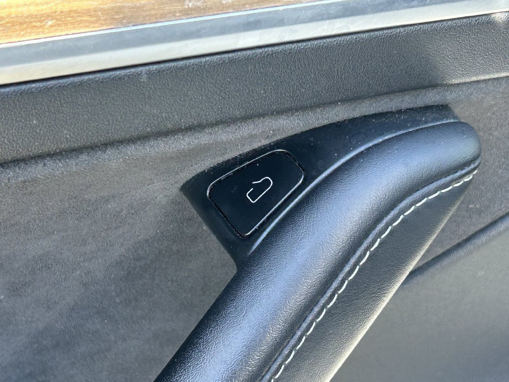 Used 2021 Tesla Model 3 Standard Range Plus RWD image 22