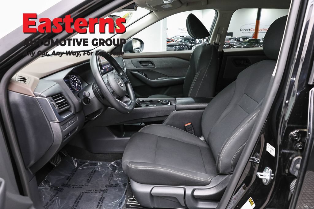 Used 2023 Nissan Rogue S AWD/4WD image 13