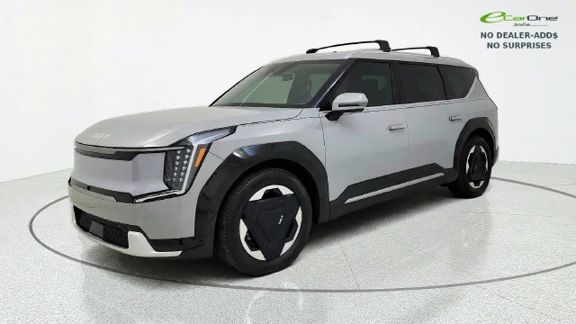 Used 2026 Kia EV9 Land AWD/4WD image 3