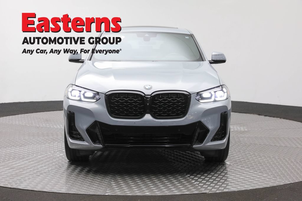 Used 2023 BMW X4 xDrive30i w/ M Sport Package AWD/4WD image 2