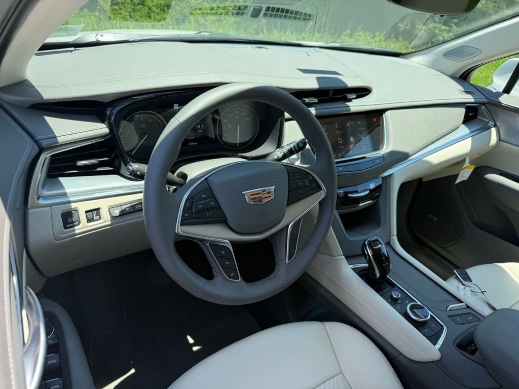 New 2026 Cadillac XT5 Premium Luxury FWD image 3