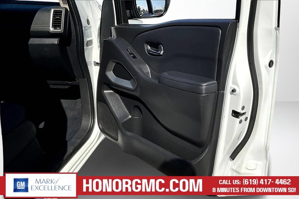 Used 2022 Nissan Frontier SV RWD image 27