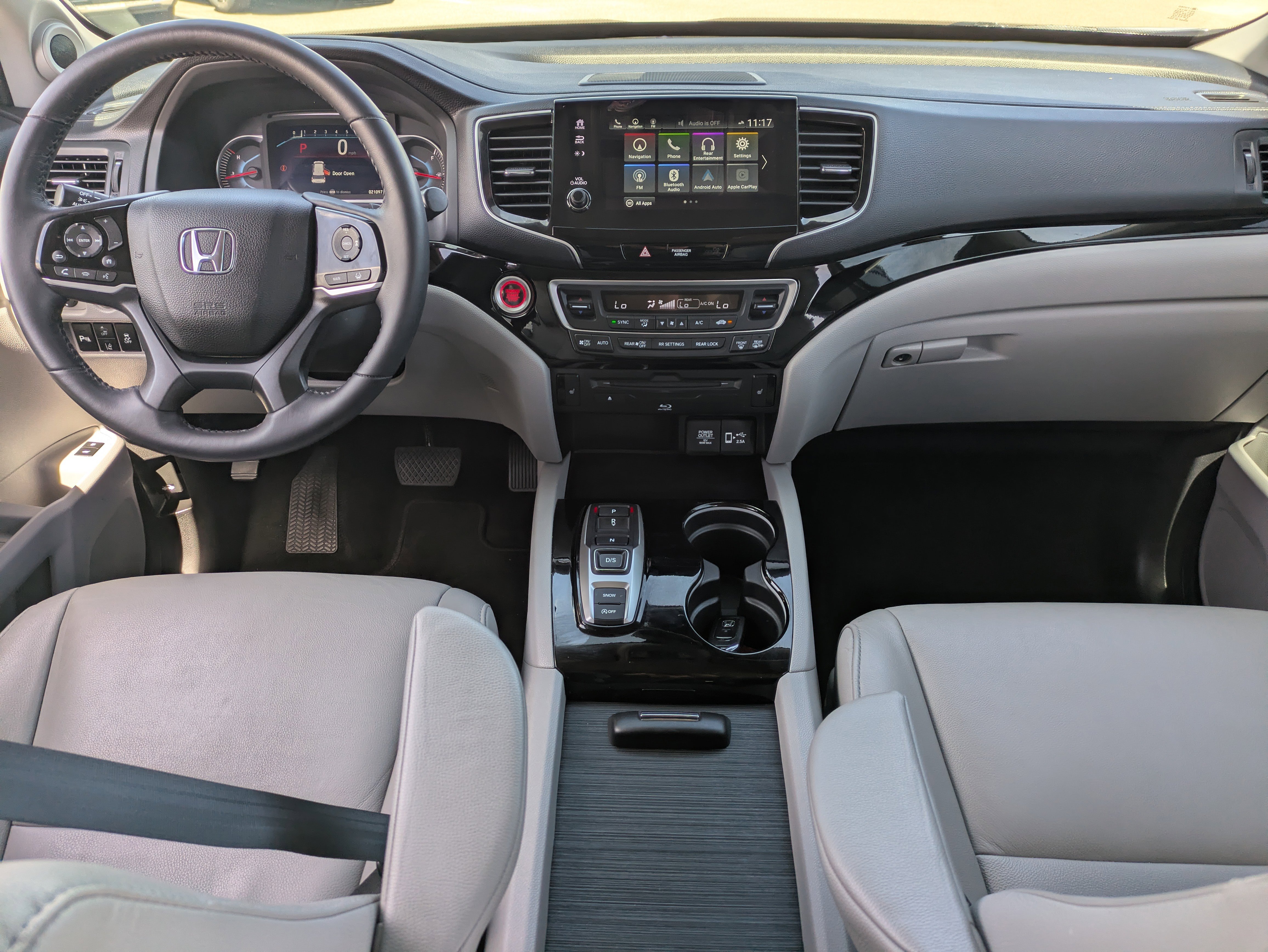 Used 2022 Honda Pilot Touring image 16