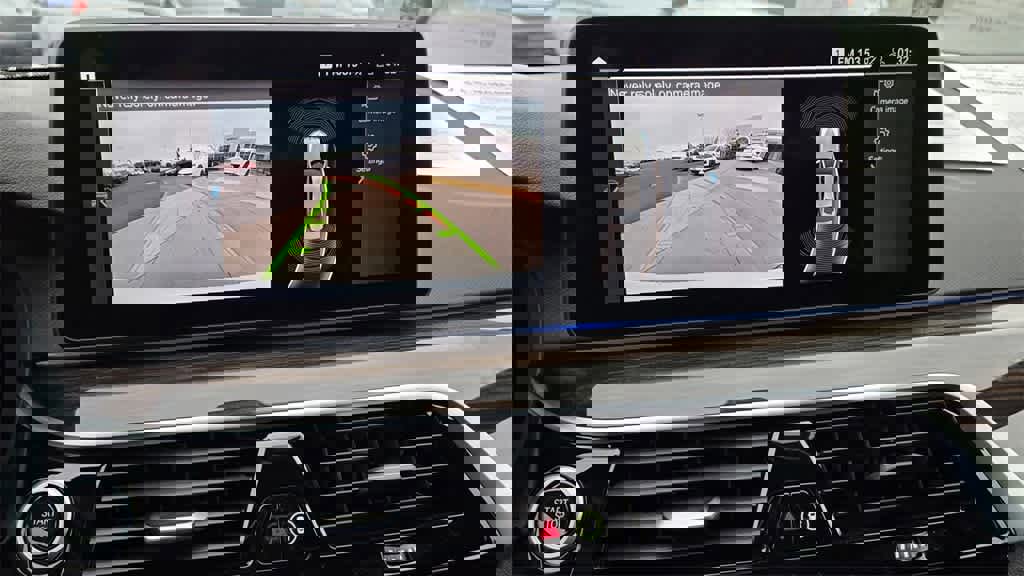 Used 2022 BMW 530e w/ Premium Package image 21