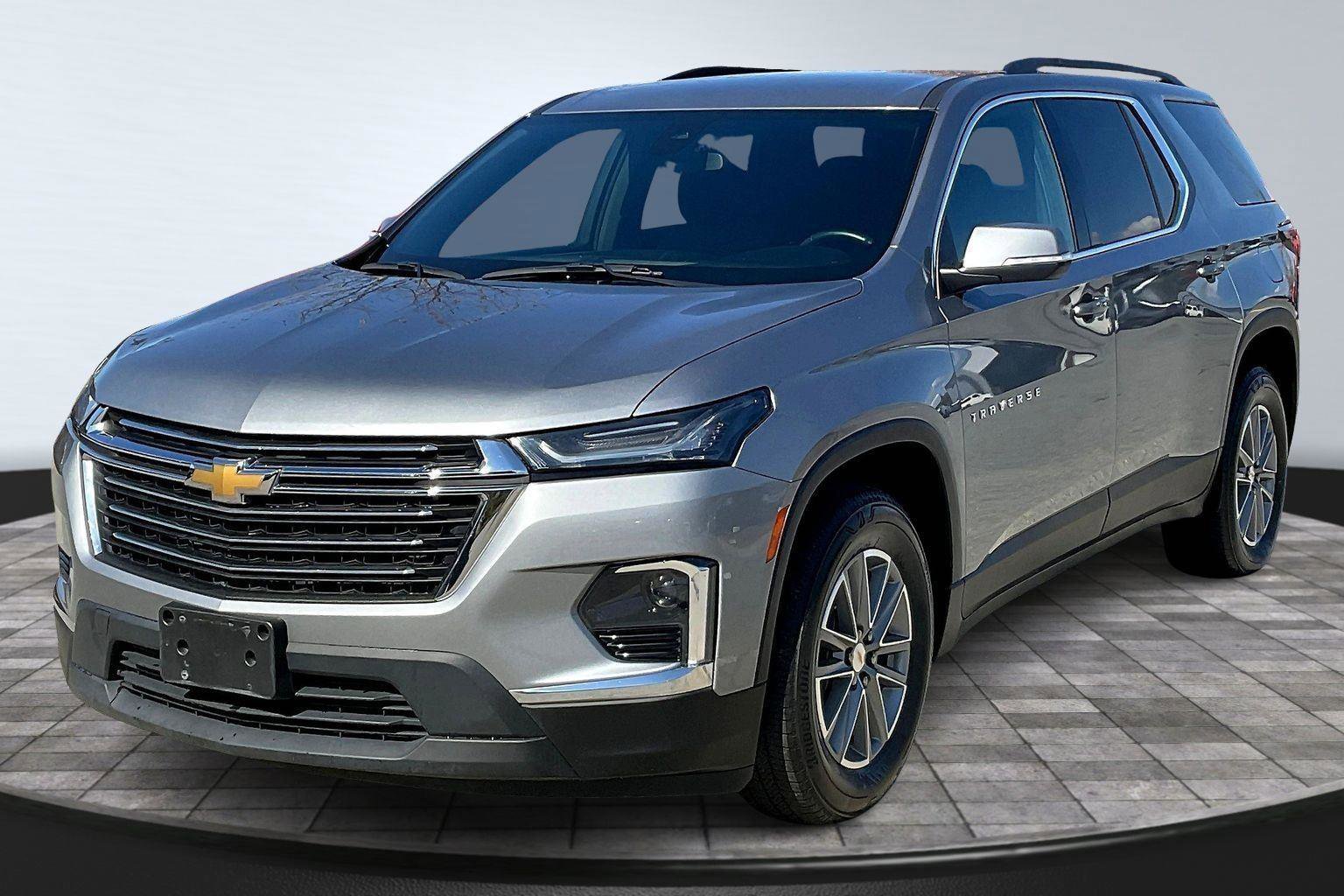 Used 2023 Chevrolet Traverse LT image 13