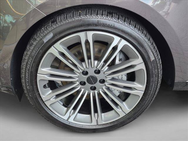 Used 2026 Land Rover Range Rover Long Wheelbase SE AWD/4WD image 26