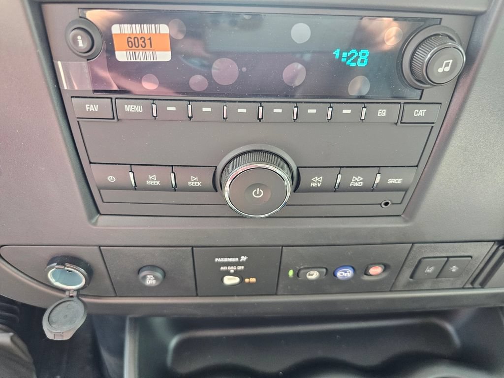 New 2025 Chevrolet Express 3500 w/ Driver Convenience Package RWD image 15