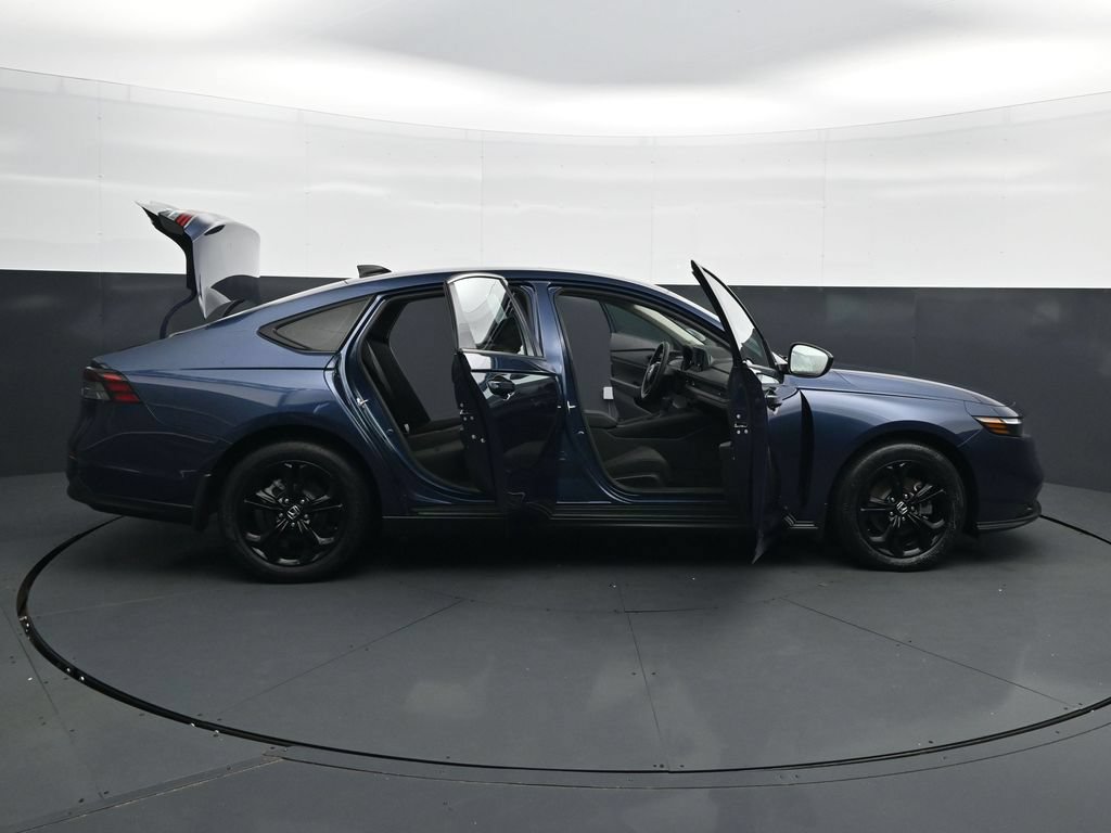 Used 2025 Honda Accord SE image 49