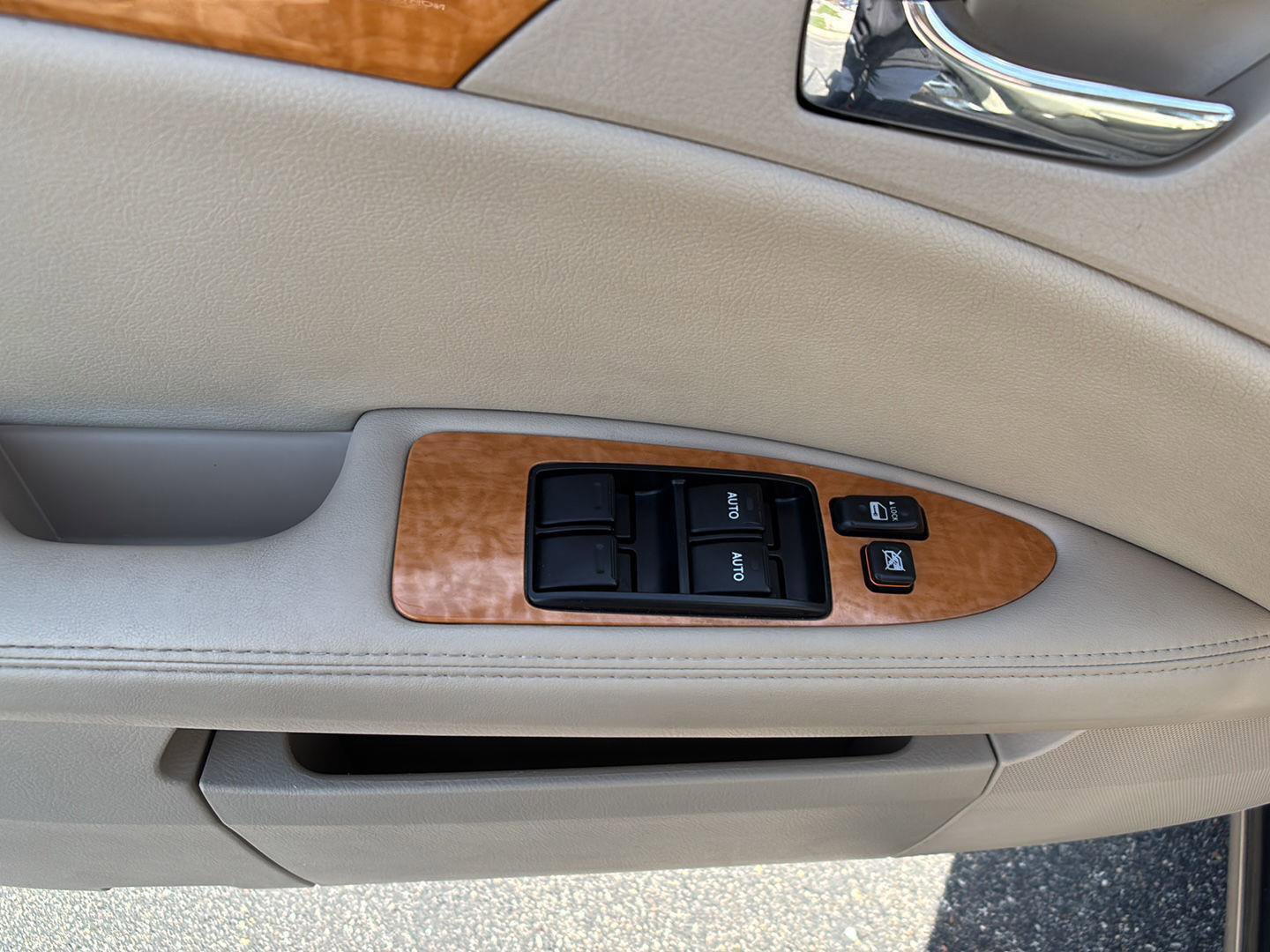 Used 2007 Toyota Avalon XLS FWD image 23