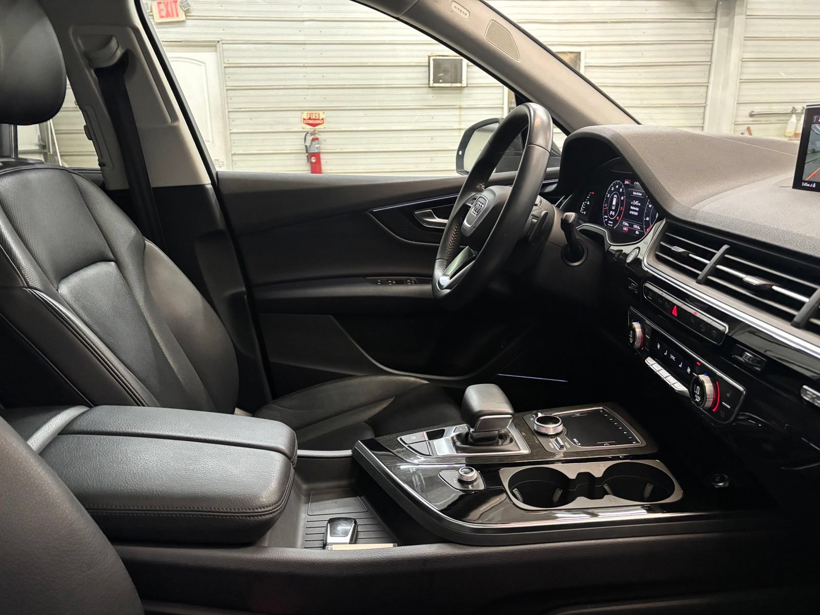 Used 2019 Audi Q7 3.0T Premium Plus w/ Premium Plus Package AWD/4WD image 29