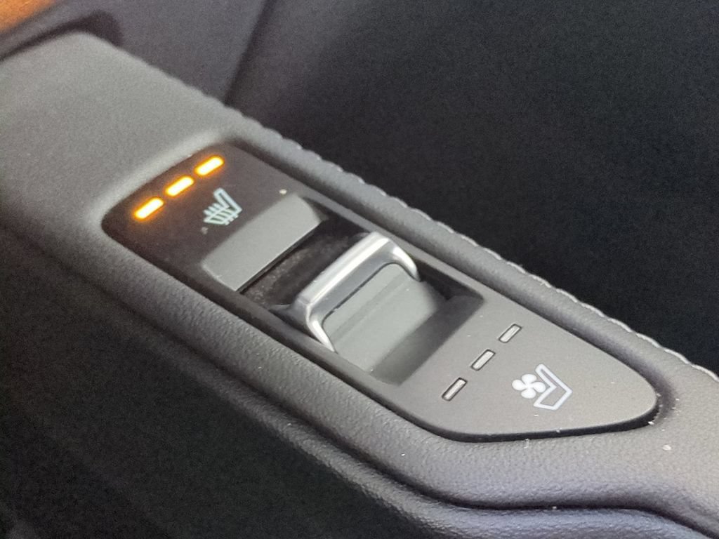 Used 2021 Kia Telluride EX w/ EX Premium Package FWD image 30