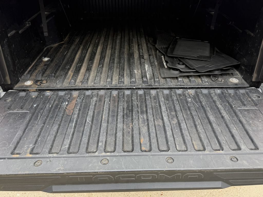 Used 2024 Toyota Tacoma SR w/ SR Upgrade Package AWD/4WD image 27