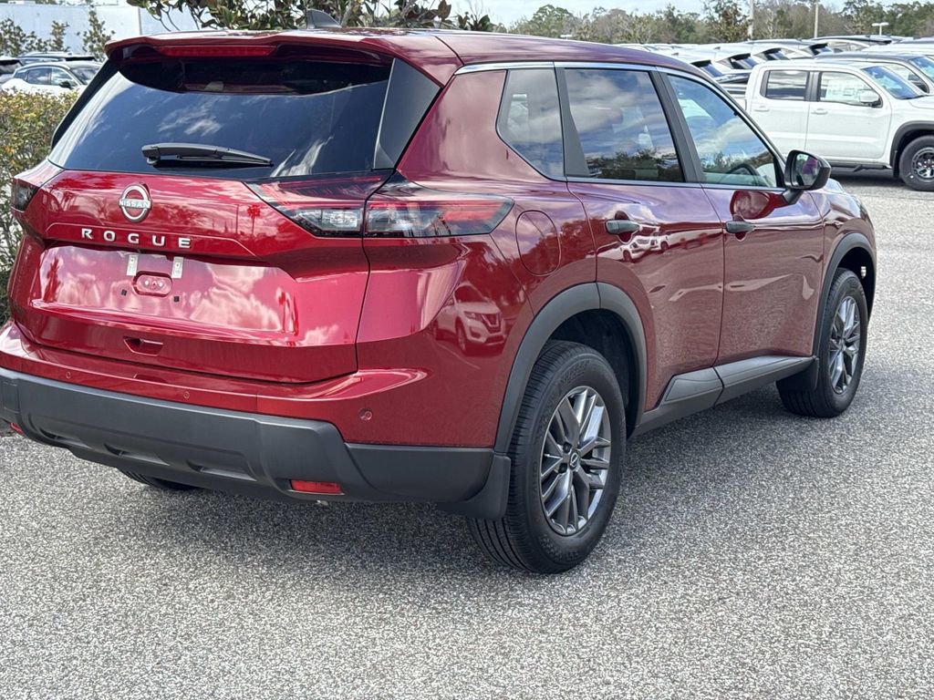 Certified 2025 Nissan Rogue S image 4