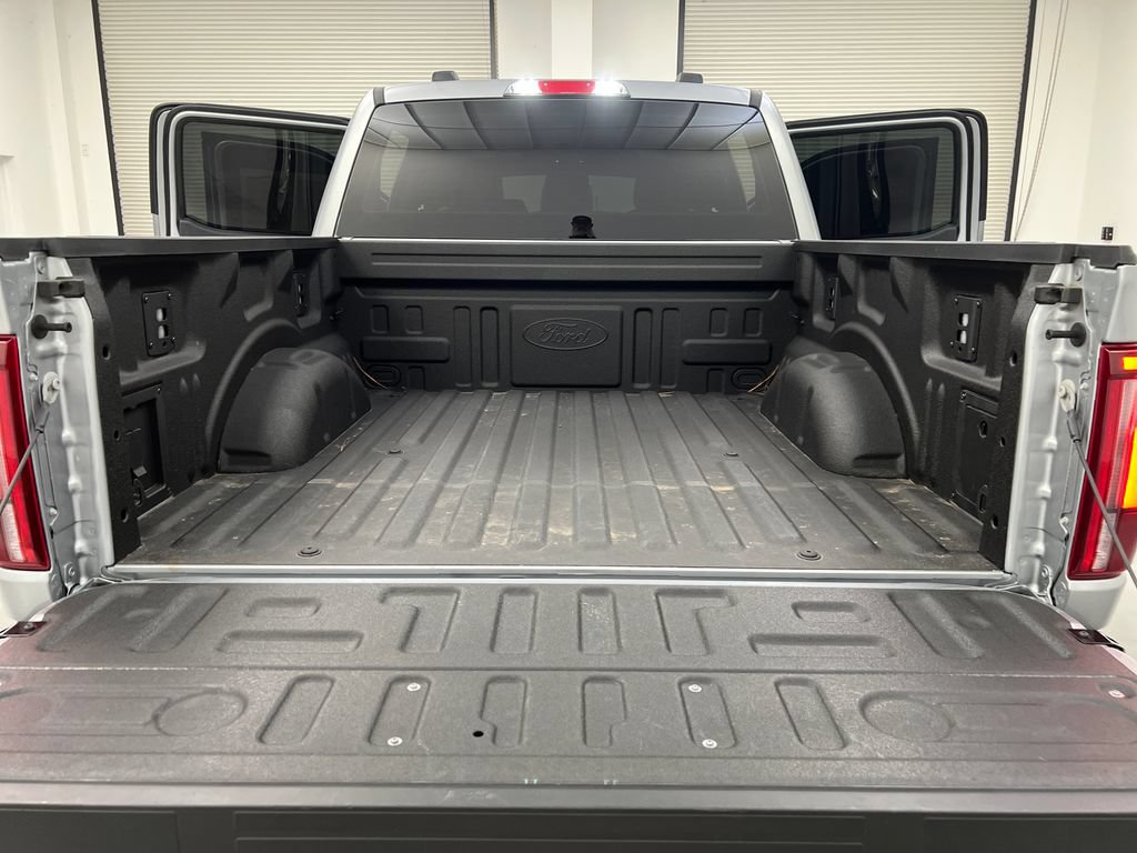 Used 2025 Ford F150 Lariat AWD/4WD image 36