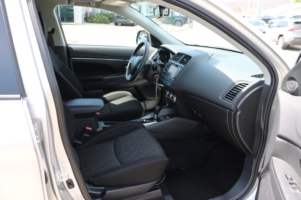 Used 2025 Mitsubishi Outlander Sport ES AWD/4WD image 20