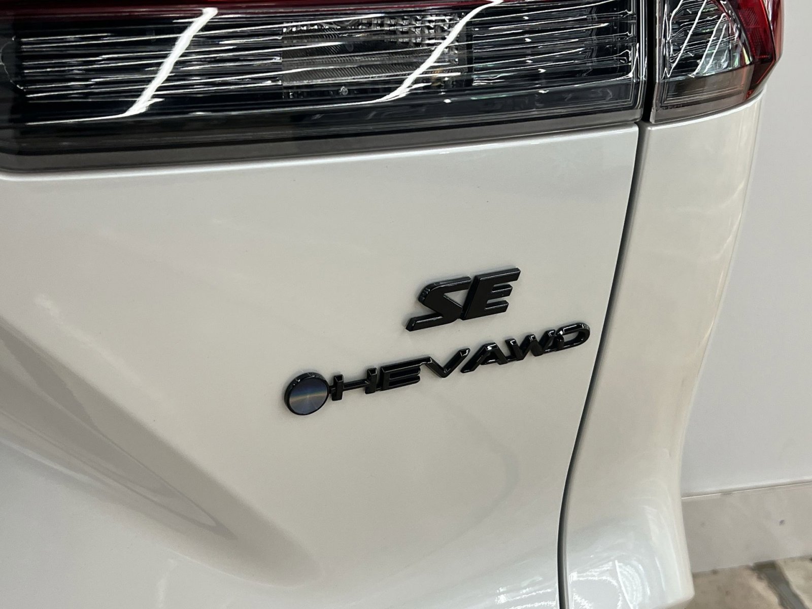 Used 2025 Toyota Corolla Cross AWD Hybrid image 23